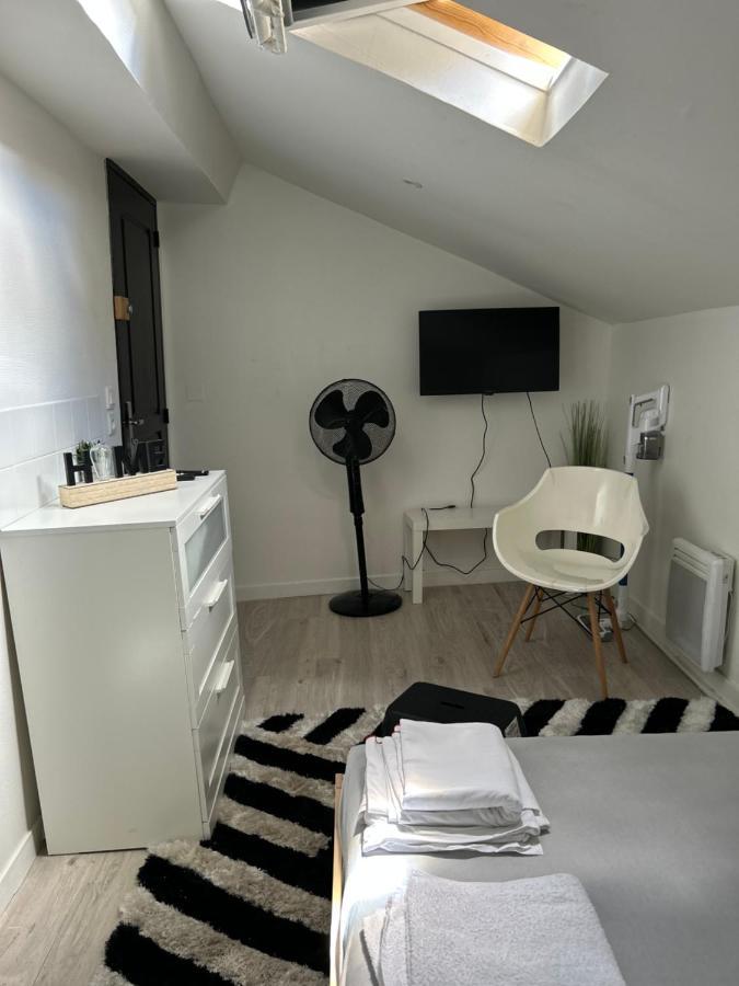 Petit Appartement T2 A 5 Min De La Gare Bordéus Exterior foto